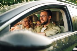 Cómo preparar el coche y los neumáticos para un viaje seguro en 2025